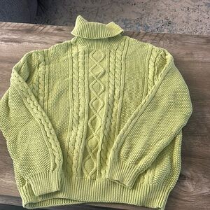 Women’s knit sweater Medium